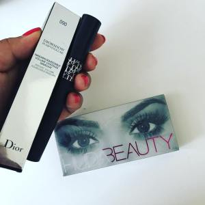 mascara, false eyelashes